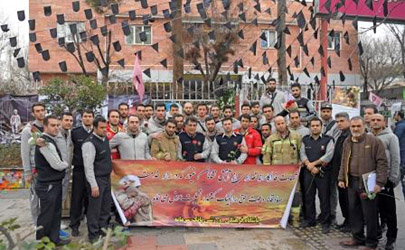 قهرمانان تيم واليبال بانک سرمايه، به شهداي ايثارگر آنش نشان اداي احترام كردند
