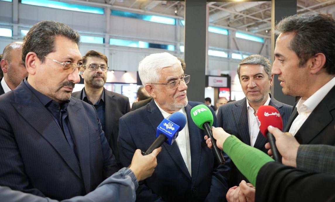 برنامه آغاز عملیات اجرایی 4 میلیارد دلار پروژه معدن و صنایع معدنی در سال جاری /درخواست آقاجانلو از عارف برای تامین انرژی پایدار و اتصال مناطق ویژه اقتصادی جنوب به خطوط راه آهن 