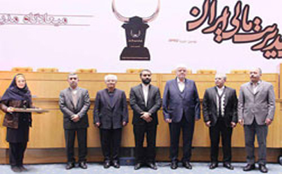 بيمه نوين براي دومين سال متوالي جايزه ملي مديريت مالي را کسب کرد