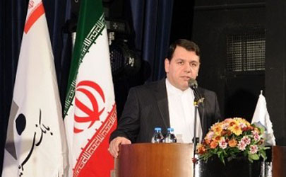 واليبال بانک سرمايه كاپ قهرمانی آسيا رابه خانواده شهيدان مدافع حرم اهداء کرد