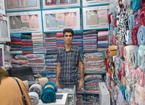 پتو سرای برند قشم عرضه کننده انواع حوله ، پتو ، رو تختی در درگهان 