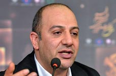 زن «وارونگی» شغل مستقل خود را دارد / استفاده از عناصر ساده و روان در ساخت یک فیلم کار آسانی است/ درفیلم‌های خود به‌عنوان یک کارگردان به بازیگران کمک می‌کنم  
