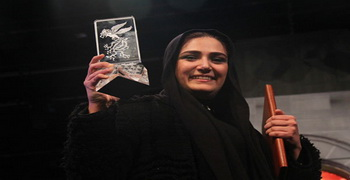برگزیدگان جشنواره‌ فیلم فجراعلام شدند/ سیمرغ های بهترین بازیگری به سعیدآقاخانی ، باران کوثری ، سحردولتشاهی و هومن سیدی رسید